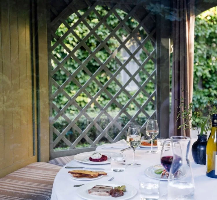 0009 &ndash; 2021 &ndash; Parsonage Grill &ndash; Oxford &ndash; High res &ndash; Garden Room &ndash; Web Feature