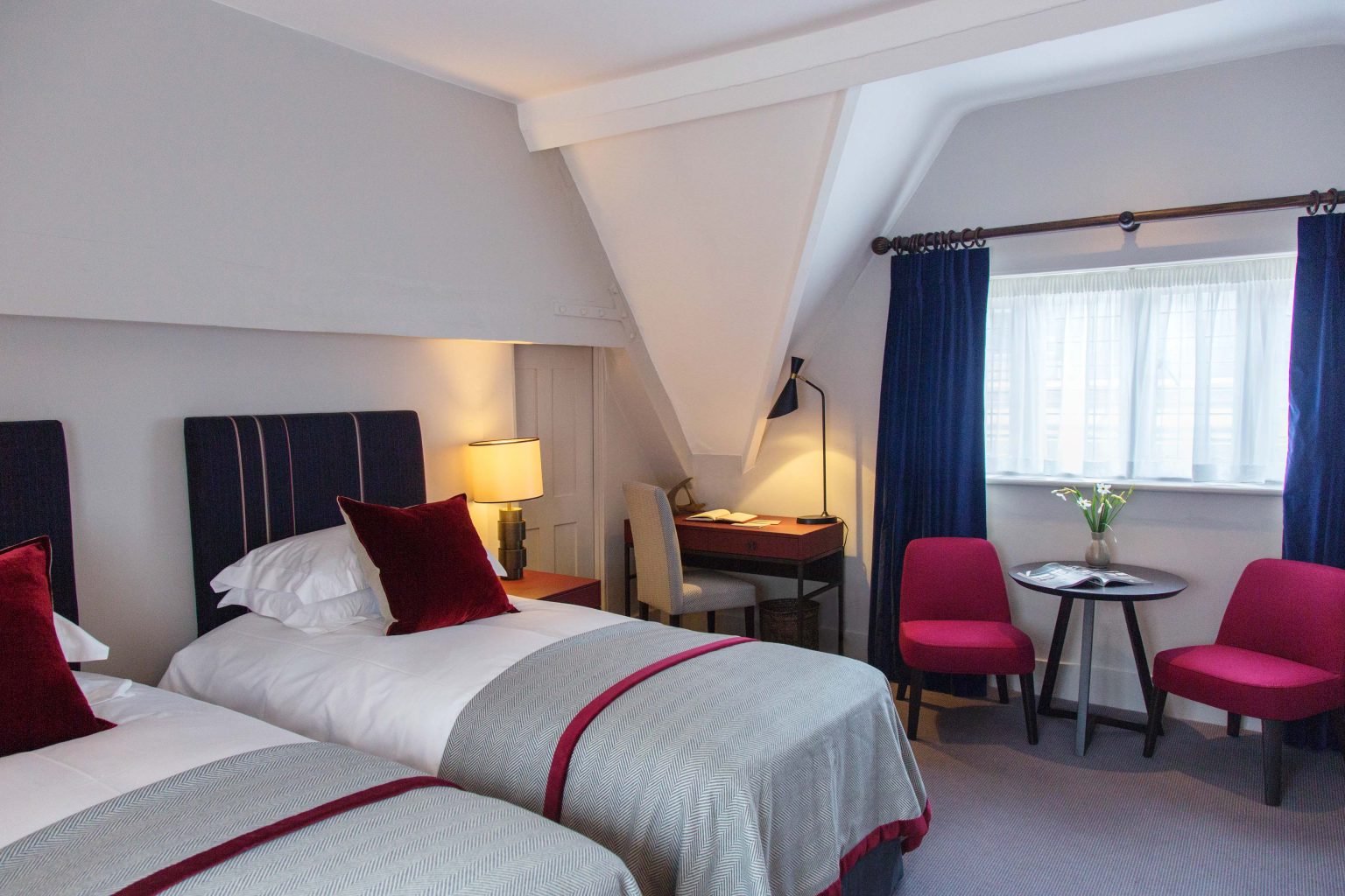 0013 - 2014 - Old Parsonage Hotel - Oxford - High Res - Bedroom Original Detail - Web Hero