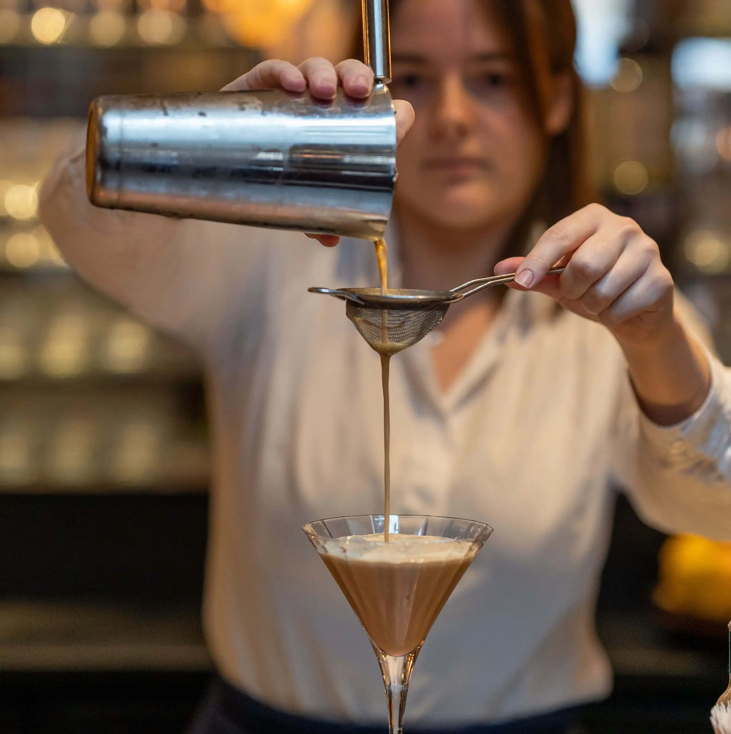 0002-2022-Parsonage-Grill-Oxford-High-Res-Bar-Cocktail-Preparation-Ellie-Web-Hero-aspect-ratio-2560-2570