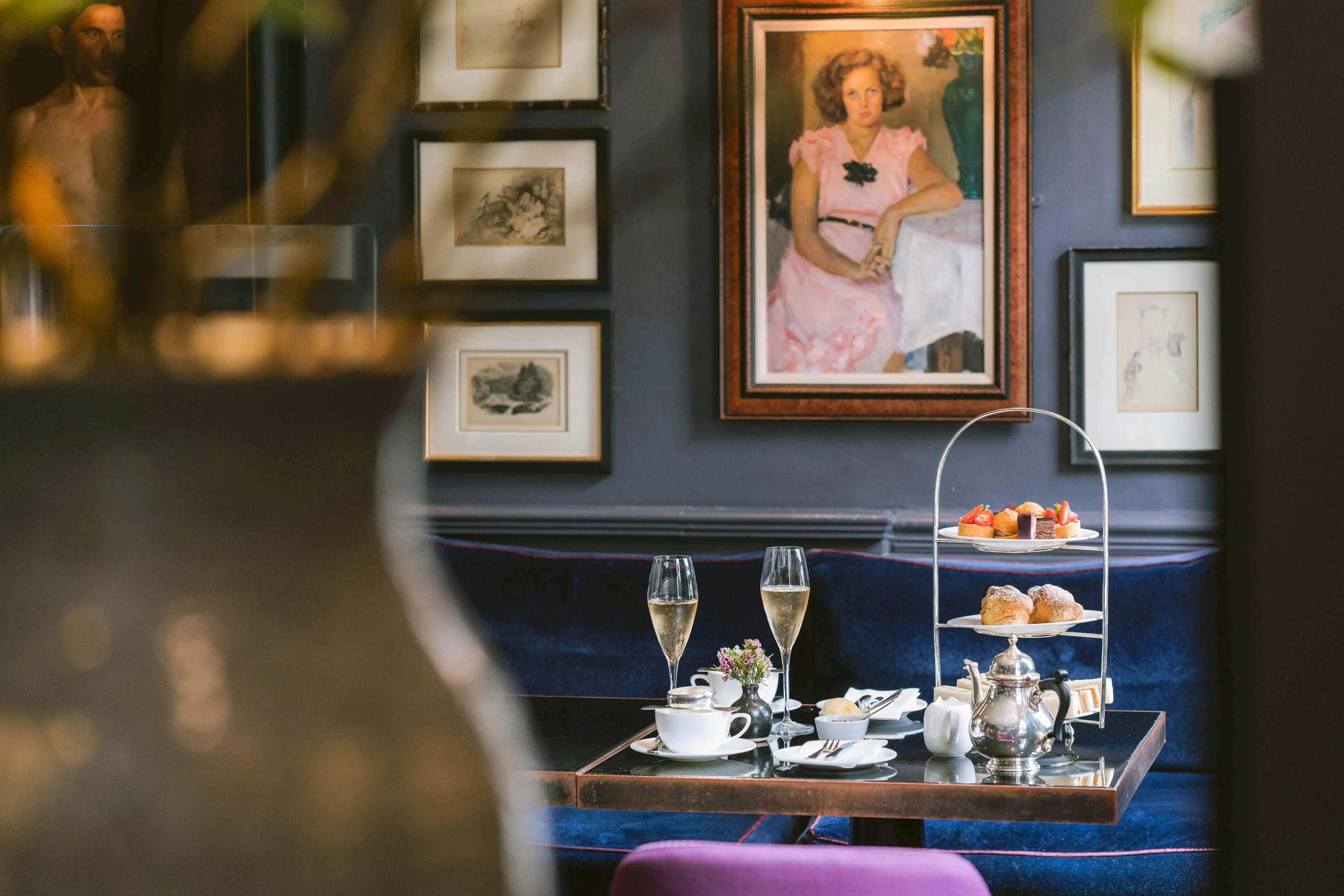 0047 - 2022 - Parsonage Grill - Oxford - High Res - Celebration Tea Champagne Wall Art (Press Web)