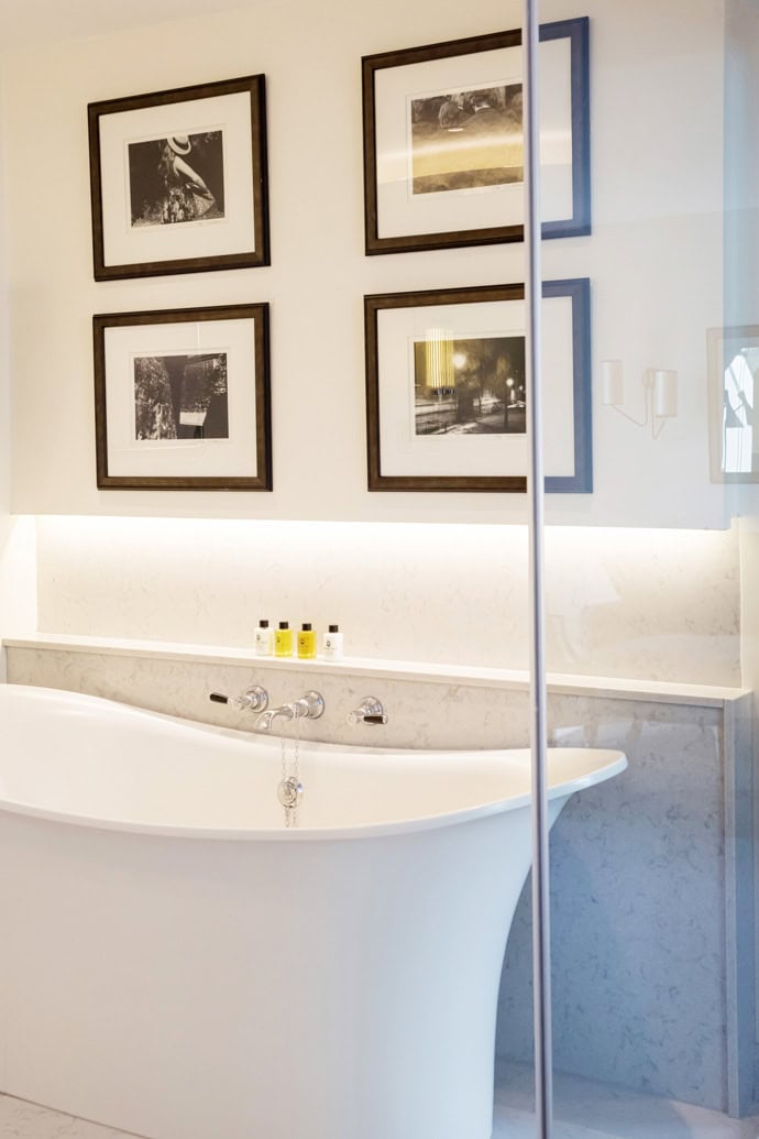 0063 - 2014 - Old Parsonage Hotel - Oxford - High res - Bathroom Suites Bathtub - Web Feature