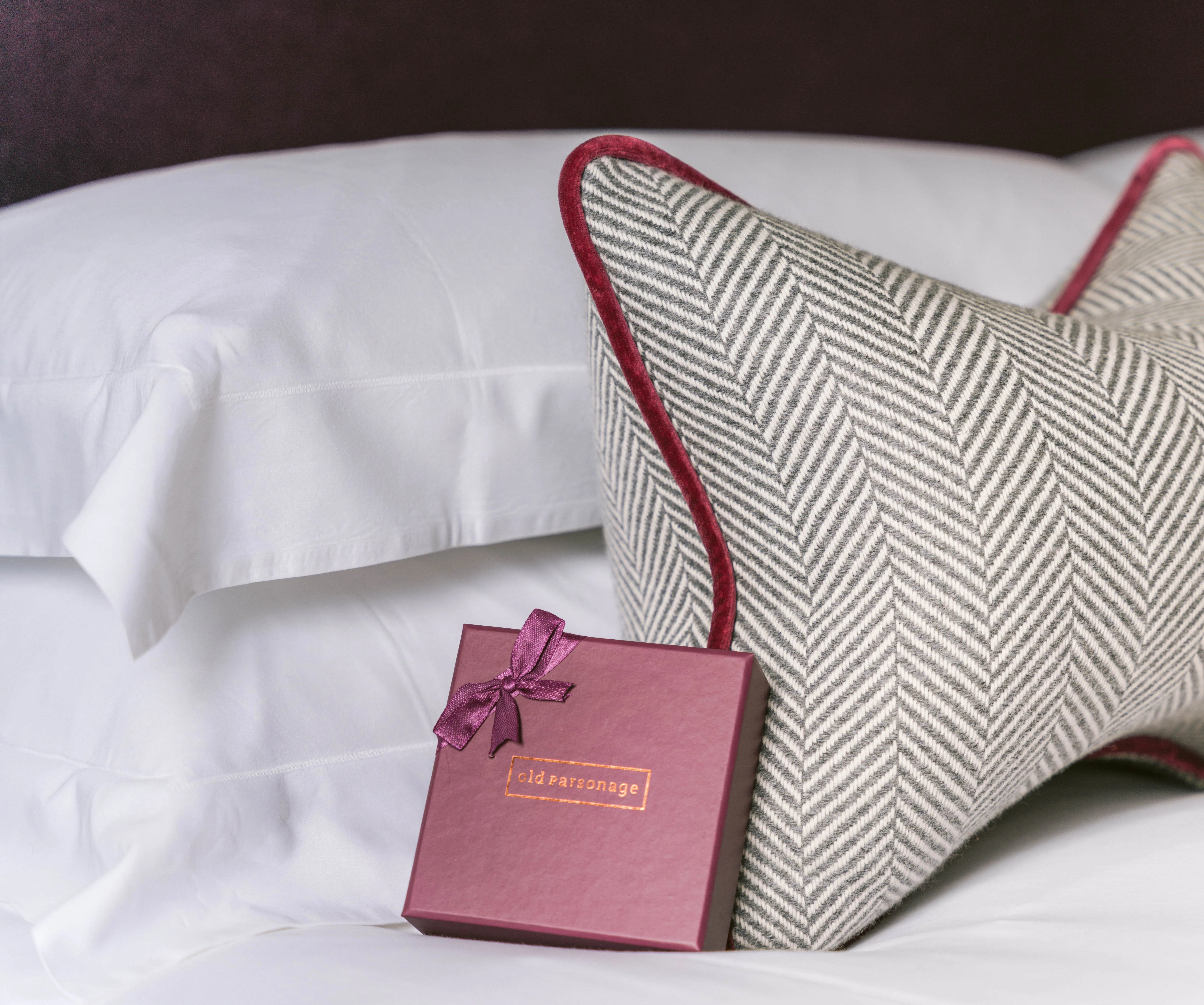 0037-2022-Old-Parsonage-Hotel-Oxford-High-Res-Festive-Treat-Truffle-Box-min-aspect-ratio-7588-6336